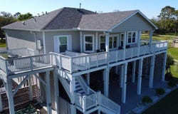 4  Shore Acres Cir, Shoreacres, TX 77571