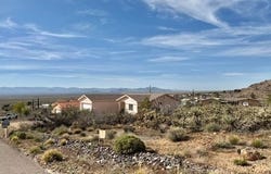 3325 W Ocotillo Road, Golden Valley, AZ 86413