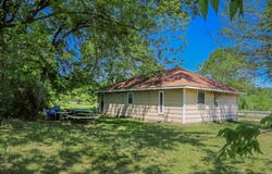 1240 E Hickory Street, Paris, TX 75460