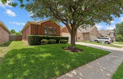 9033 Golden Sunset Trail, Fort Worth, TX 76244