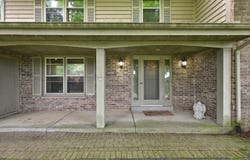 S61w24405 Red Wing Dr, Waukesha, WI 53189