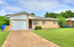 1205 Charleston Court, Norman, OK 73071