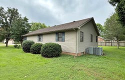 53 JAMES Drive, Metropolis, IL 62960
