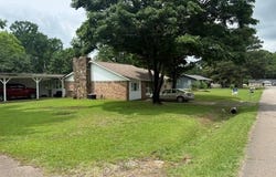 1402 J, Danville, AR 72833