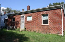 219 N. Eighth St., Albion, IL 62806