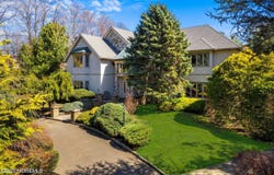 4 Colts Drive, Holmdel, NJ 07733