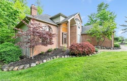 1271 EMERALD CREEK DRIVE, BROADVIEW HEIGHTS, OH 44147
