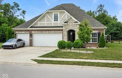 4582 W Lakeway Drive, New Palestine, IN 46163