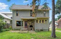 107 S Main Street, Wolcottville, IN 46795