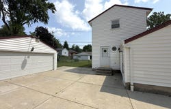 3000 starling Lane, Rolling Meadows, IL 60008