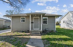 411 E Clark, Augusta, KS 67010-0000