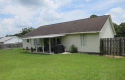 4523 Struth Ln, Pace, FL 32571