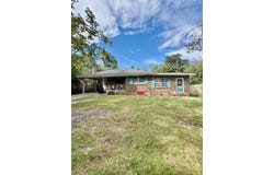 505 E Hart Ave, Opp, AL 36467