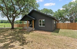 760 E Highland Road, Red Oak, TX 75154