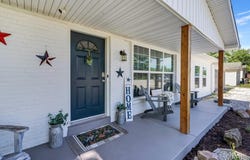 84 Pinewood Dr, Winfield, MO 63389