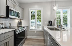 107 N 1st Ave, Sturgeon Bay, WI 54235