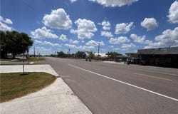 1039 W Hidalgo Avenue, Raymondville, TX 78580