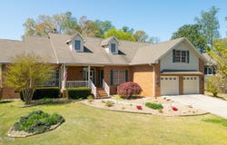 304 Chuniloti Circle, Loudon, TN 37774