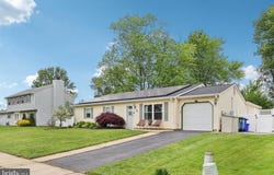 5 GRAYBURN DRIVE, MARLTON, NJ 08053