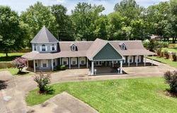 807 N Monroe Street, Clinton, MS 39056