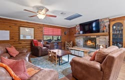 3004 Pinewood Drive, Overgaard, AZ 85933