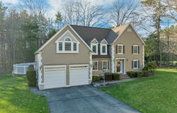 34 Stowecroft Drive, Hampton, NH 03842