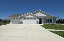 290 Fuller Drive, Garner, IA 50438