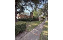 7302 El Cresta Dr, Houston, TX 77083