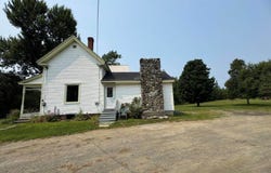 75 Pleasant Avenue, Sangerville, ME 04479