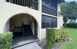 302 Pine Ridge Circle, Greenacres, FL 33463