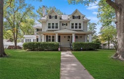 424 S Elm Street, Ottawa, KS 66067