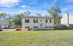 1705 Melbourne Dr, Salem, VA 24153