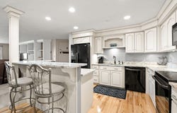 1001 Marina Dr, Quincy, MA 02171