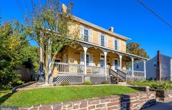23 & 25 W WALNUT STREET, SOUDERTON, PA 18964