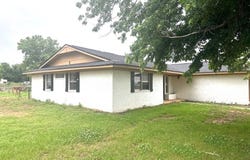 854 County Road 1315 Road, Chickasha, OK 73018