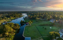 2001 Rose Pointe, Athens, TX 75752