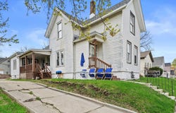 1220 N Wisconsin St, Racine, WI 53402