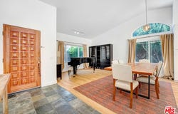 7844 Canby Ave, Reseda, CA 91335