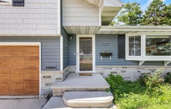 1201 N OWAISSA Street, APPLETON, WI 54911