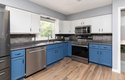 7721 Dellwood Drive, Urbandale, IA 50322