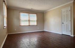 1328 E 25th Terrace, Lawrence, KS 66046