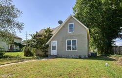 912 Olive Street, Carthage, MO 64836