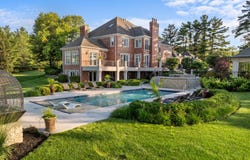 92 Hawthorne Road, Barrington Hills, IL 60010