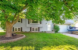 43 Constitution Boulevard, Pleasant Hill, IA 50327