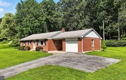 515 HILL CHURCH ROAD, BOYERTOWN, PA 19512
