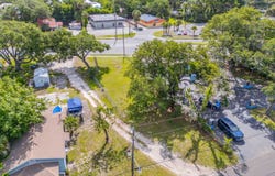 527 Dora Street, New Smyrna Beach, FL 32168