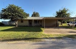 105 W Elm Street, Gustine, TX 76455