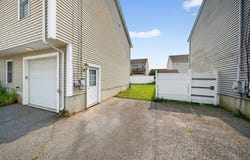 172 Stevens St, Fall River, MA 02721