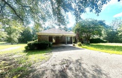 2 Rolling Hills Circle, Camden, AL 36726