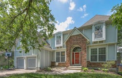 11580 S Skyview Lane, Olathe, KS 66061